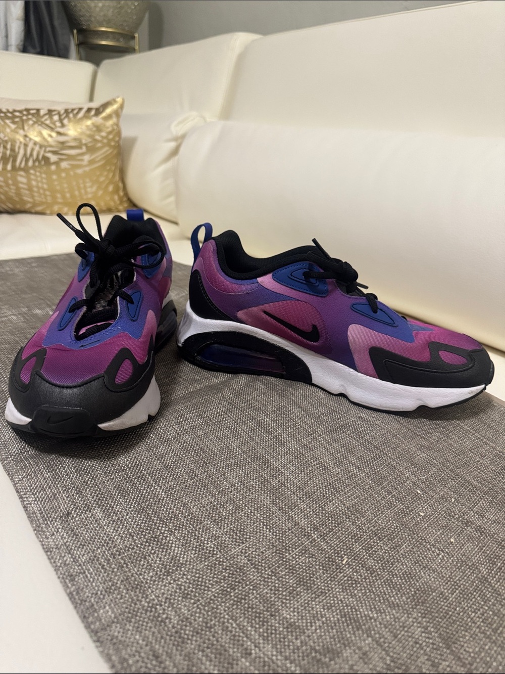 Women's Nike Air Max 200 SE Bubble Pack Hyper Blue Purple size 8